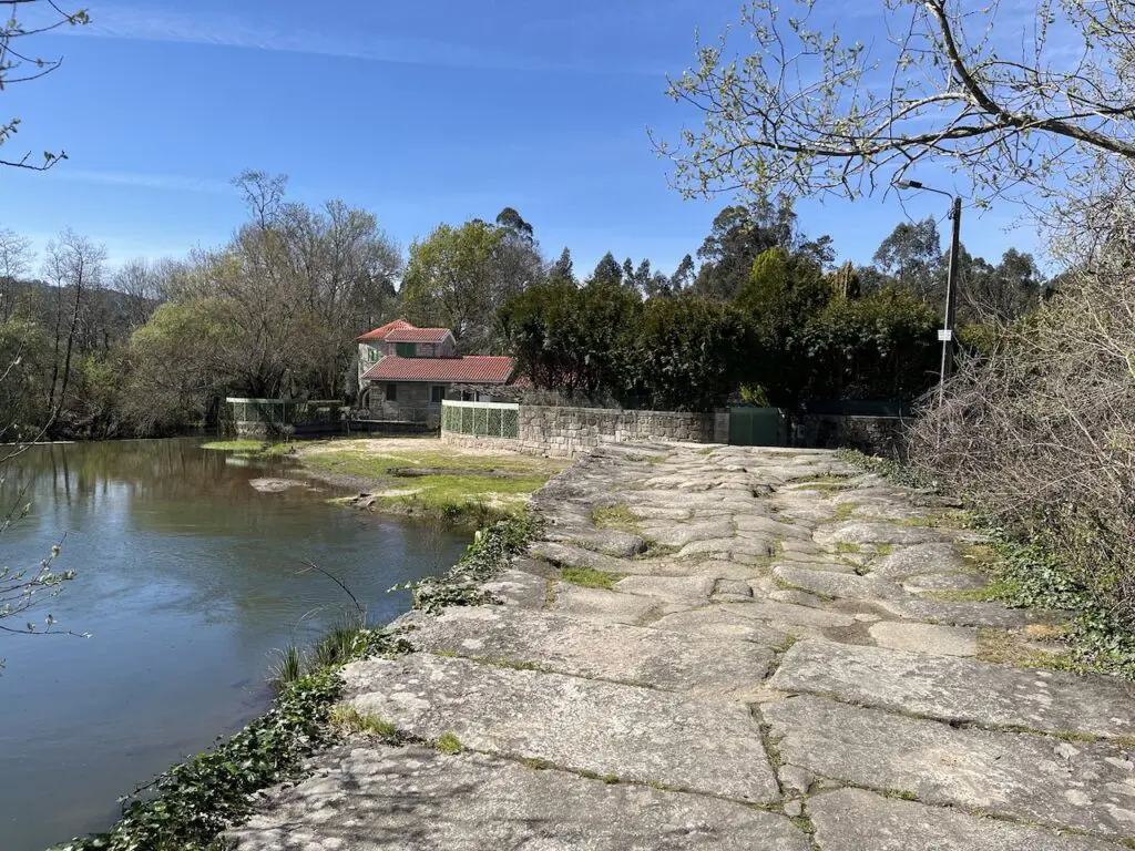 Balugães-Ponte das Tábuas (12e eeuw)