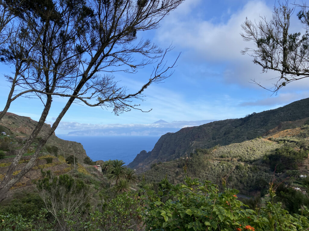 Valle de Hermigua met zicht op Tenerife